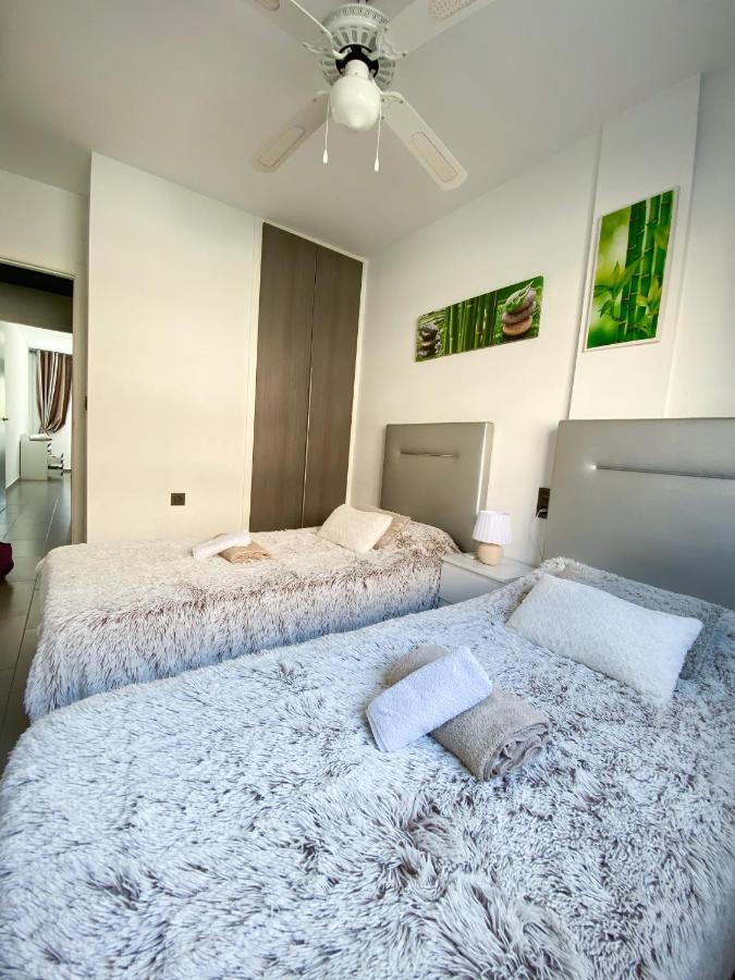 Oasis Beach Apartments Alicante Exterior photo