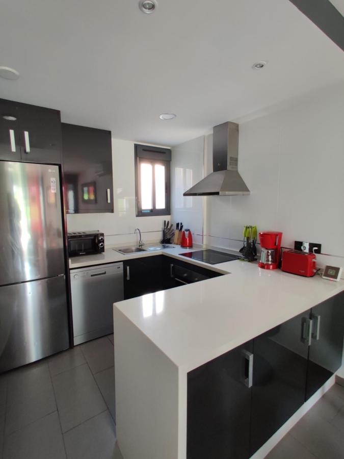 Oasis Beach Apartments Alicante Exterior photo