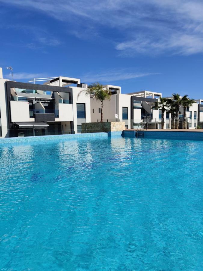 Oasis Beach Apartments Alicante Exterior photo