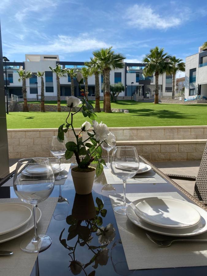 Oasis Beach Apartments Alicante Exterior photo
