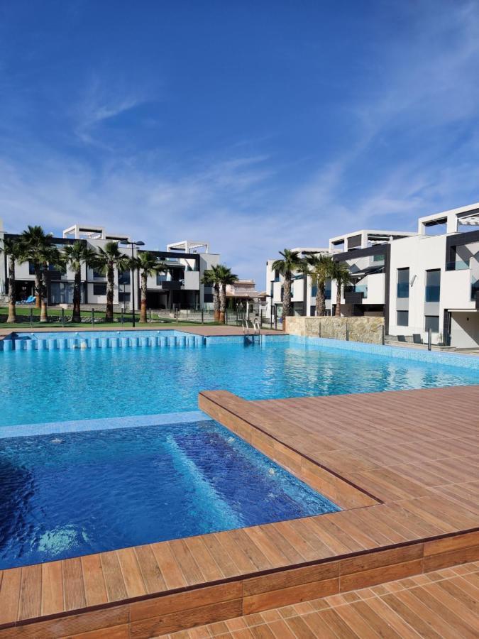 Oasis Beach Apartments Alicante Exterior photo